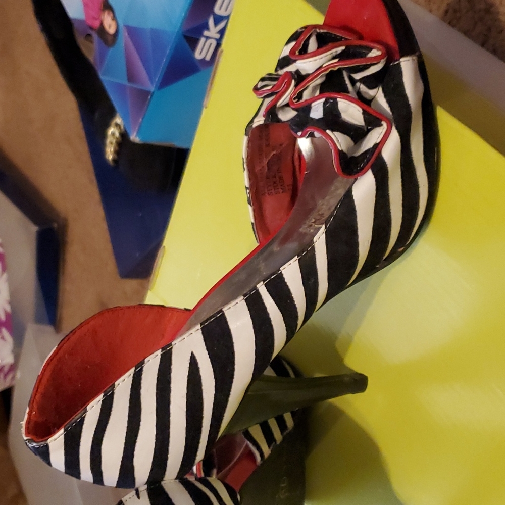 Women zebra strip Stilettos